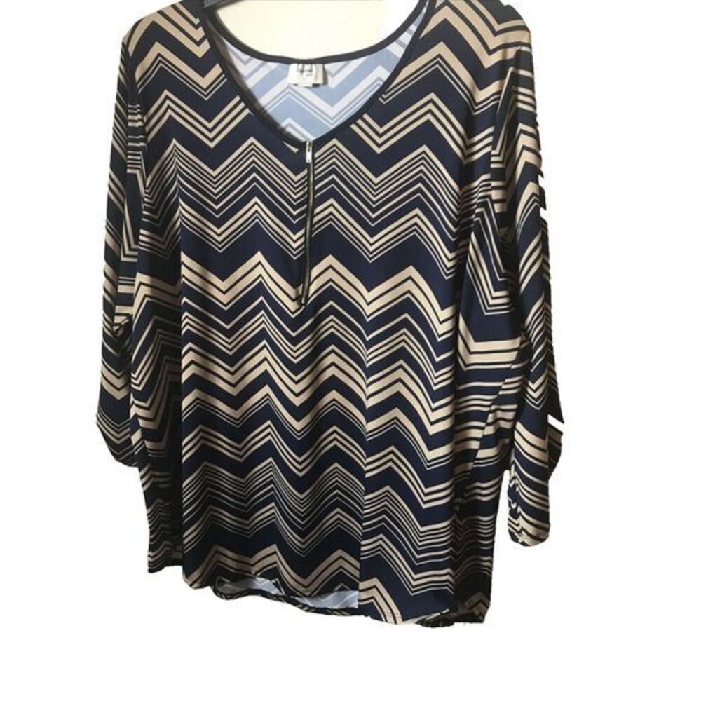 Espresso Plus Woman's Black & Beige Zig Zag Front Zipper Blouse Size 3X